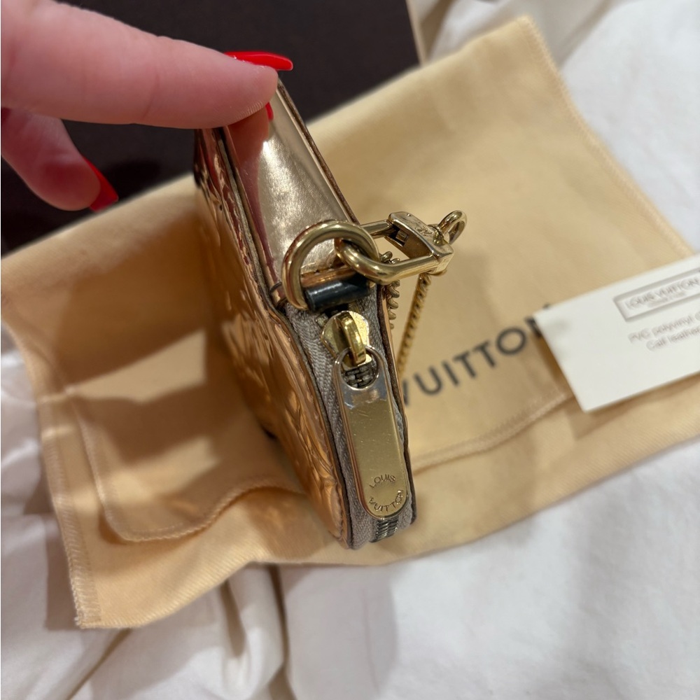 Vintage Louis Vuitton Monogram Miroir Heart Coin Purse (Porte Monnaie Coeur) - Picture 8 of 10